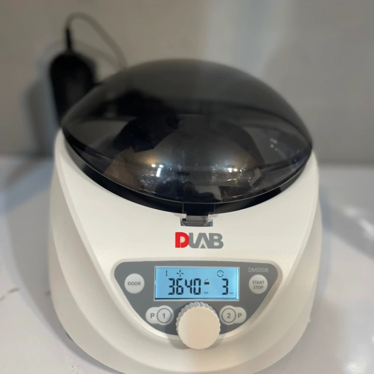 سانتریفیوژ DLAB DM0506